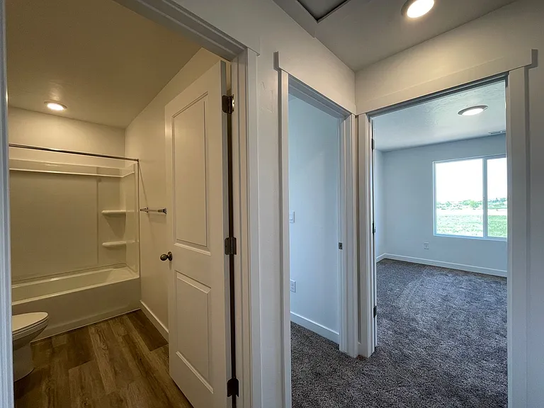 1256 W Hidden Spring Dr — Photo 27