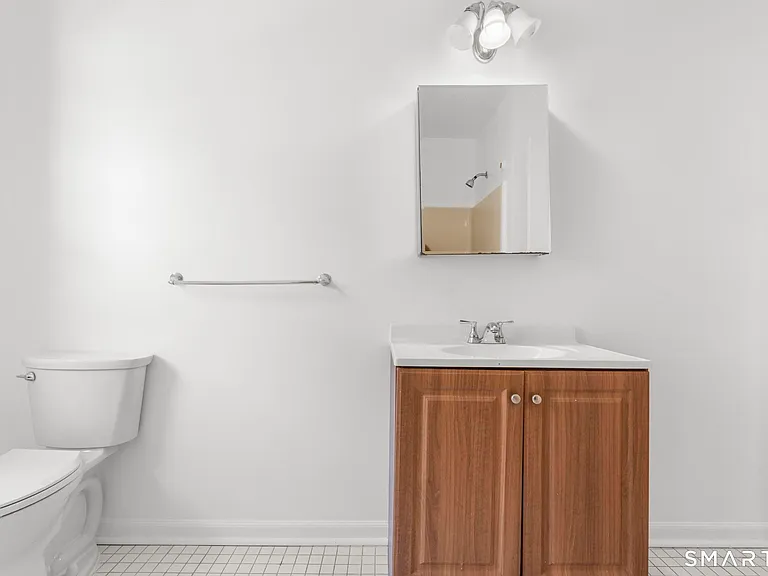 100 Meriden Rd #A — Photo 12