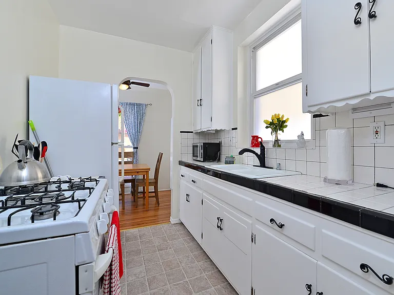 737 Devon Ct — Photo 8