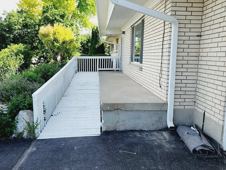 11148 S 2700 W — Photo 23
