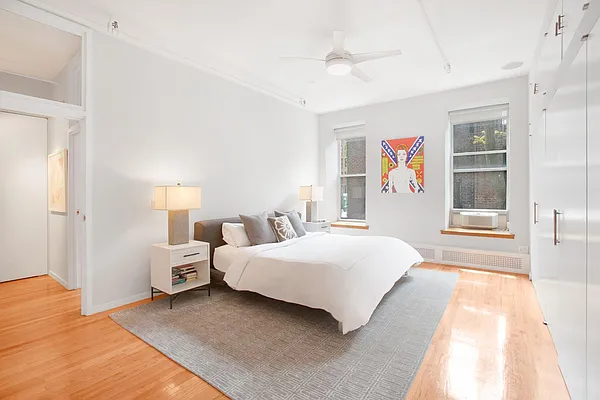 Sold by Bank Neary | media 14