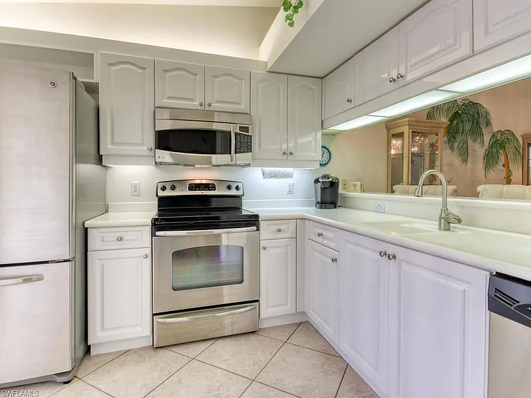 2462 Hidden Lake Dr #208 — Photo 13