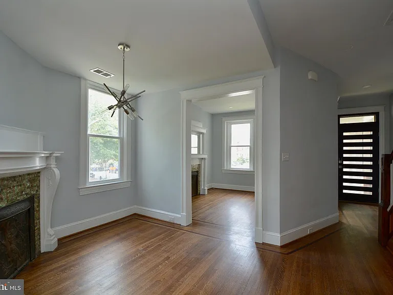 1724 2nd St NW — Photo 9