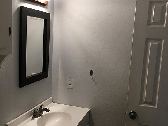 4th image of 310 Cordoba Dr