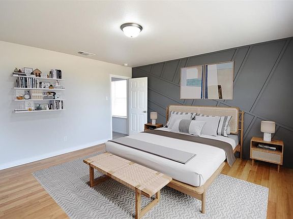 4th image of 265 La Dera Dr
