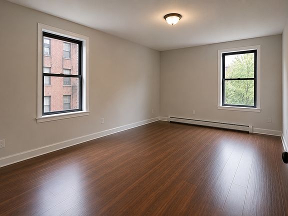 5th image of 1721 Hunt Ave #2