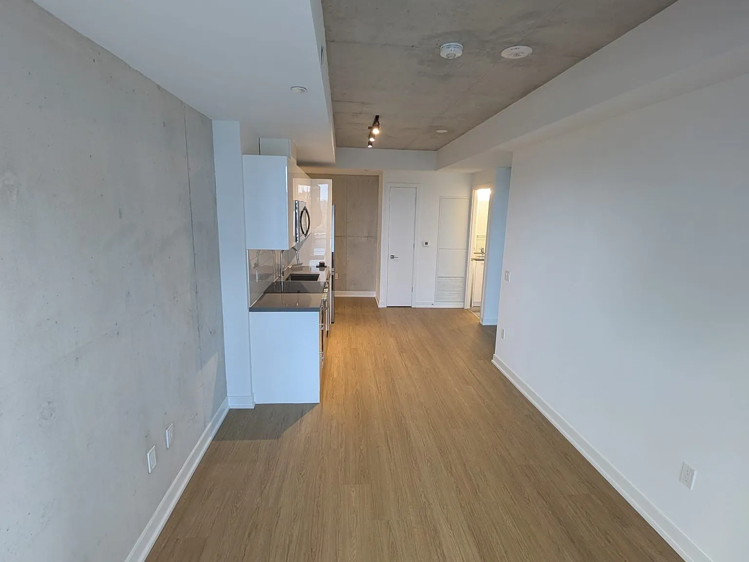 1 bed, $2,150 — Photo 2