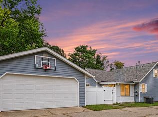 533 W Cherry St, Wayland, MI 49348