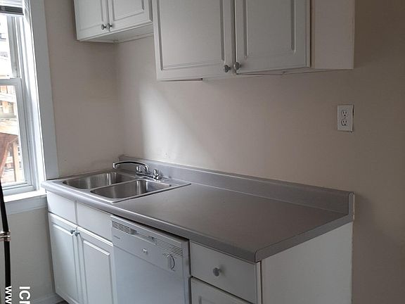 4th image of 5036 N Wolcott Ave #2E