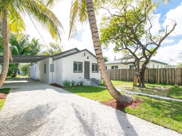1276 NW 71st St, Miami, FL 33147