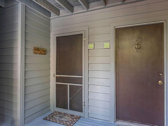 2nd image of 110 Sailors Cove Dr