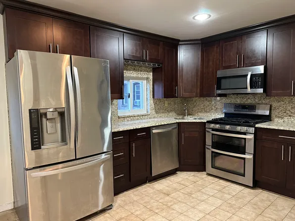 122 Jewett Avenue image 8 of 12