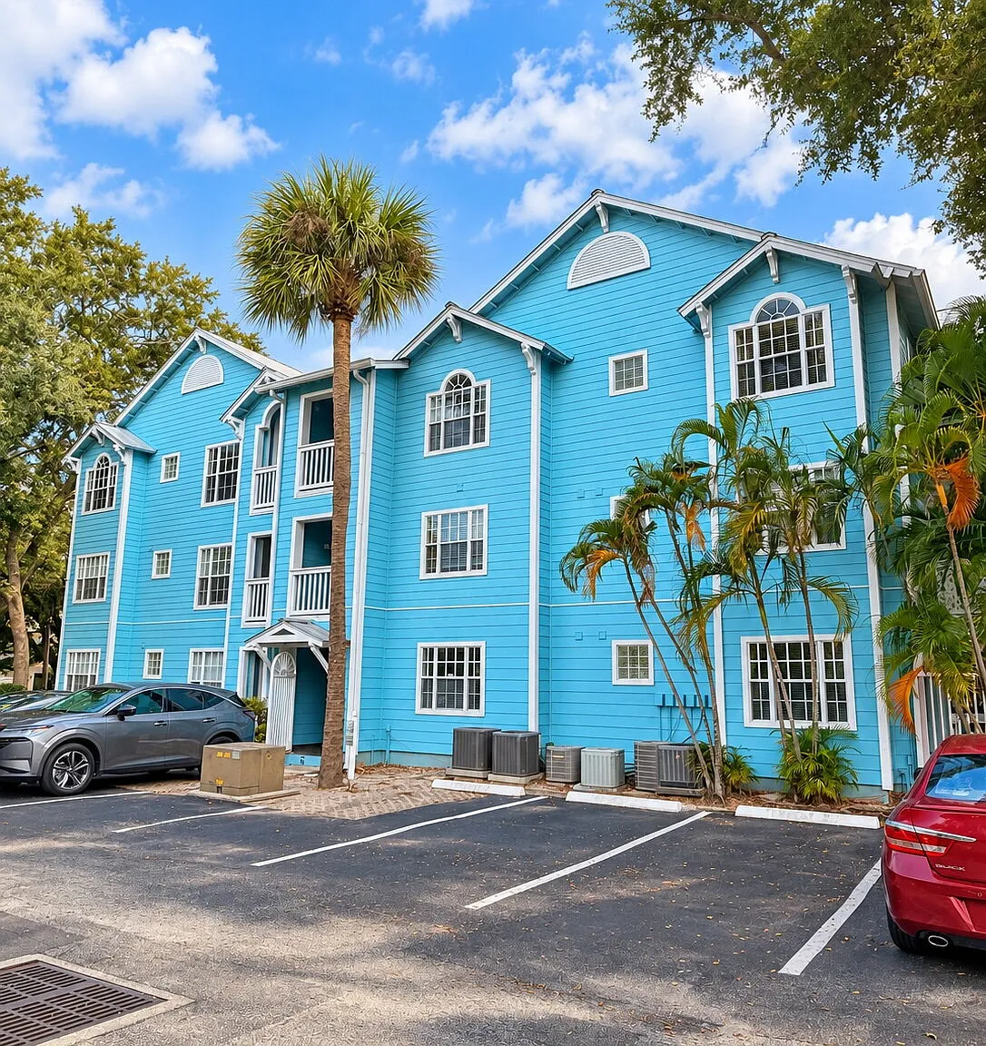 2 bed, 2.0 bath, 897 sqft, $1,800 — Photo 1