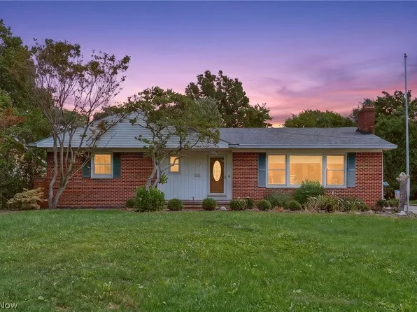 1887 Brainard Rd, Lyndhurst, OH 44124