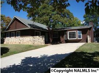 6018 Cowin Dr NW, Huntsville, AL 35810