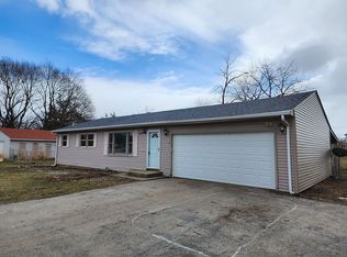 1309 Van Stone Dr, Machesney Park, IL 61115