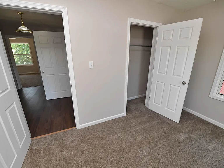 1027 N University St — Photo 38