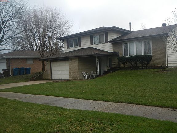 2nd image of 1209 E 168th St