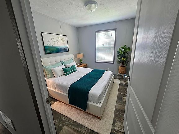4th image of 1510 1st Ave #19