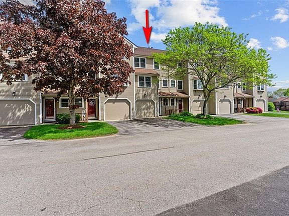 3rd image of 200 Heroux Blvd Unit 504