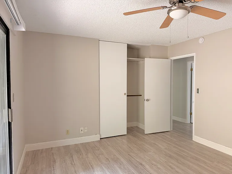 2401 Oakvale Dr — Photo 15