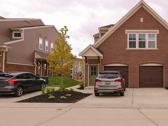 2nd image of 846 Yorkshire Dr
