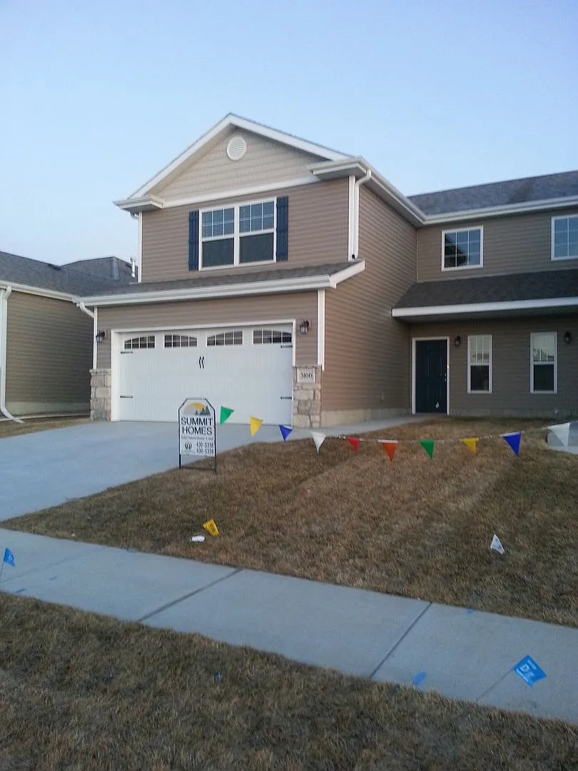 3116 King Ridge Blvd — Photo 2
