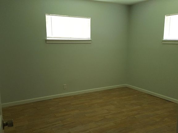 3rd image of 1101 W Clayton St