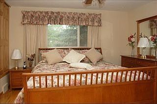 5th image of 2511 Parkwood Ln
