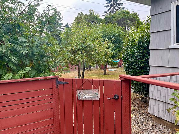 Entire front and back yards are fully fenced.