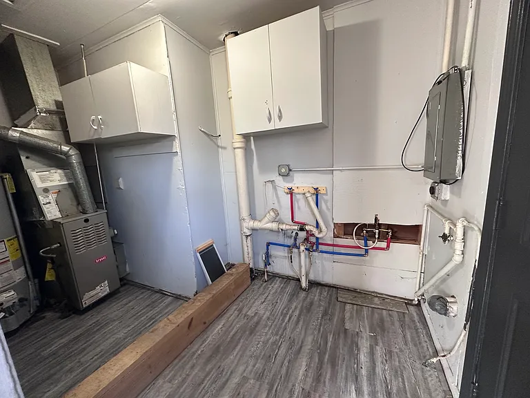 1005 Giddings St — Photo 12