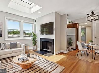 327 10th St SE APT 11, Washington, DC 20003