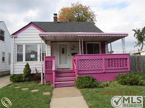 clarann front ext.JPG