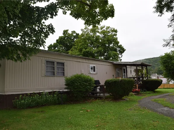 8 Academy St, Spencer, NY 14883
