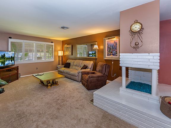 3rd image of 7833 Farralone Ave