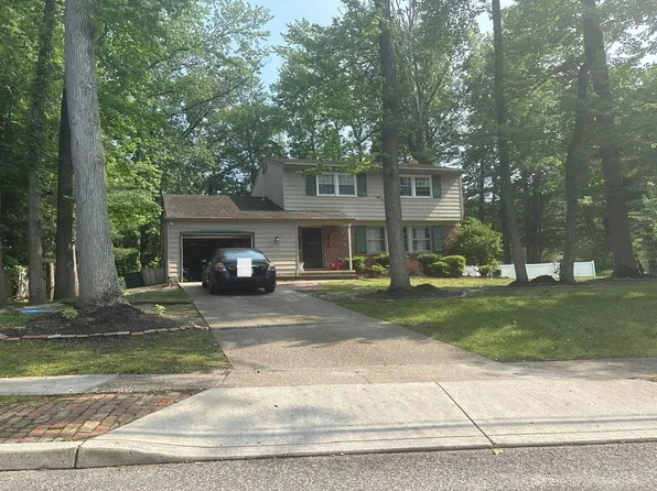 1 Plymouth Dr, Cherry Hill, NJ 08034