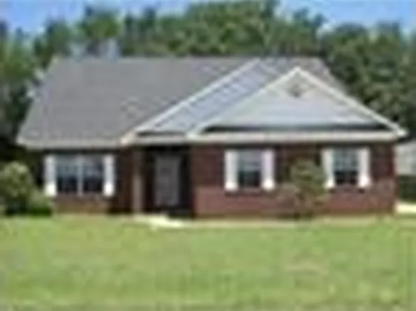 122 Sweetwater Dr, Headland, AL 36345