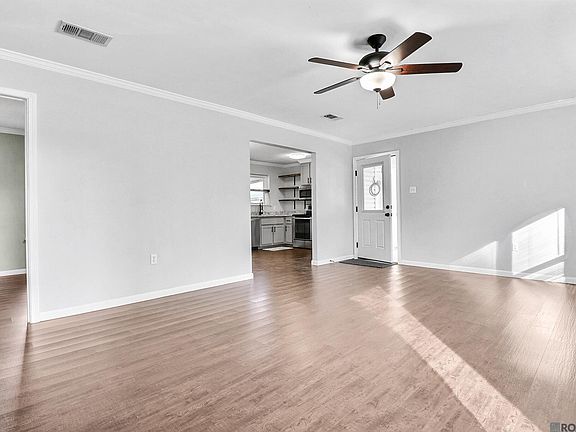 4th image of 11237 Logan Dr