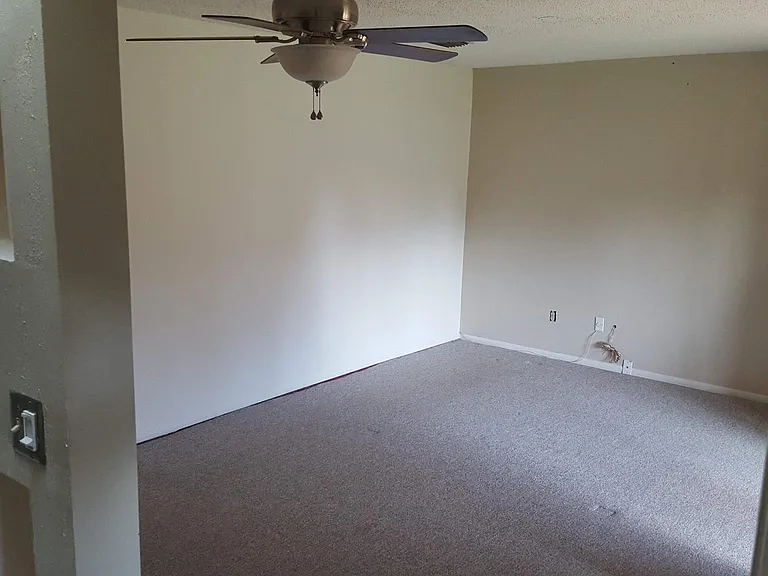 Master Bedroom (2nd Floor)