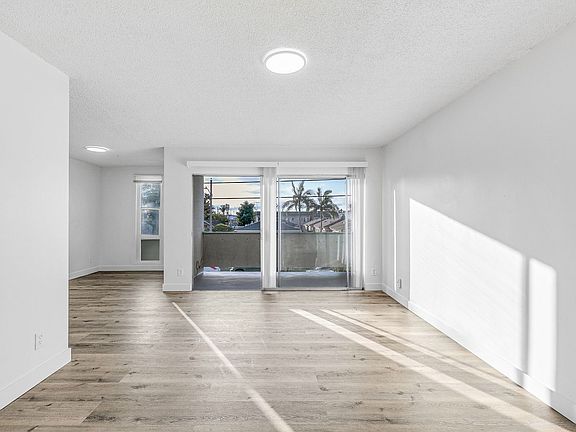 2nd image of 934 Larch St APT 2B