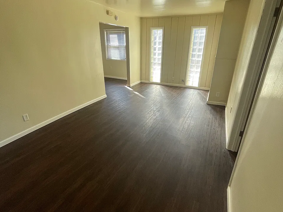 354 E 14th Ave #4