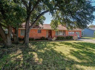 840 E Texas St, Grapevine, TX 76051