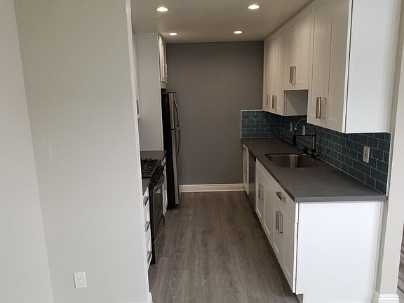 5th image of 3667 Hughes Ave #218