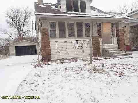 8361 Colfax