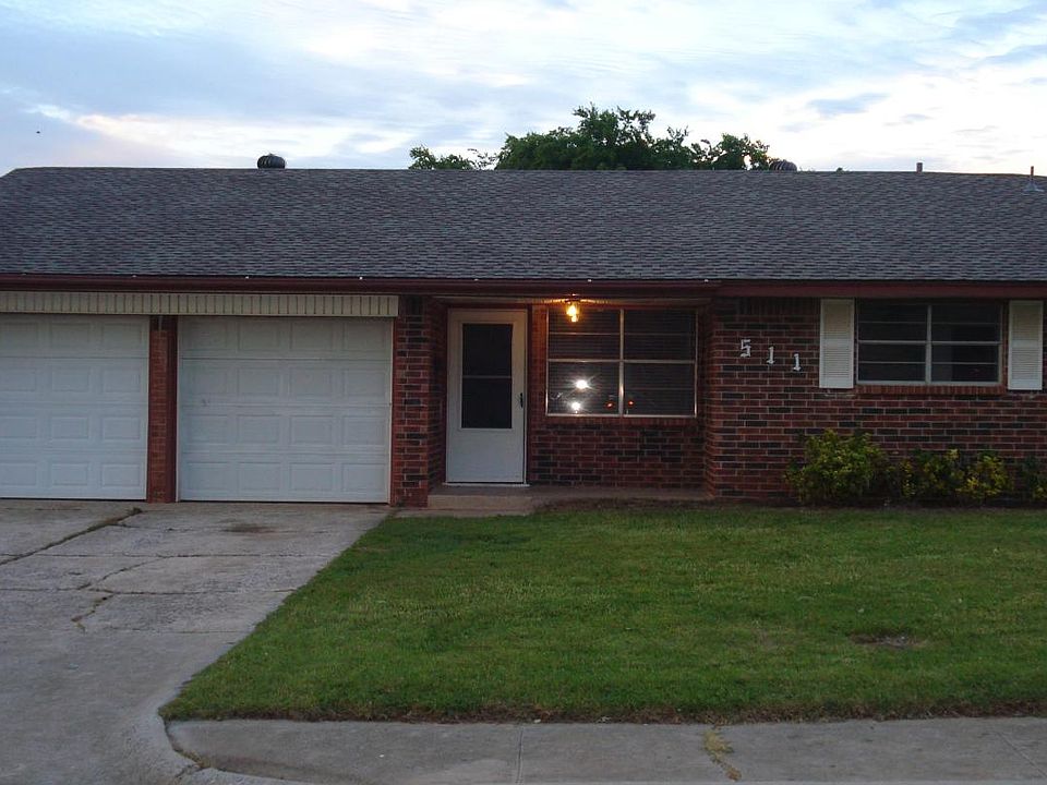 1st image of 511 Teakwood Ave