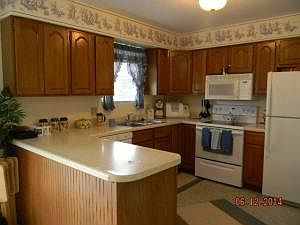 5th image of 4609 Iris Ave