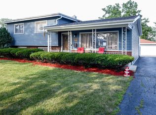 817 S Iowa Ave, Addison, IL 60101