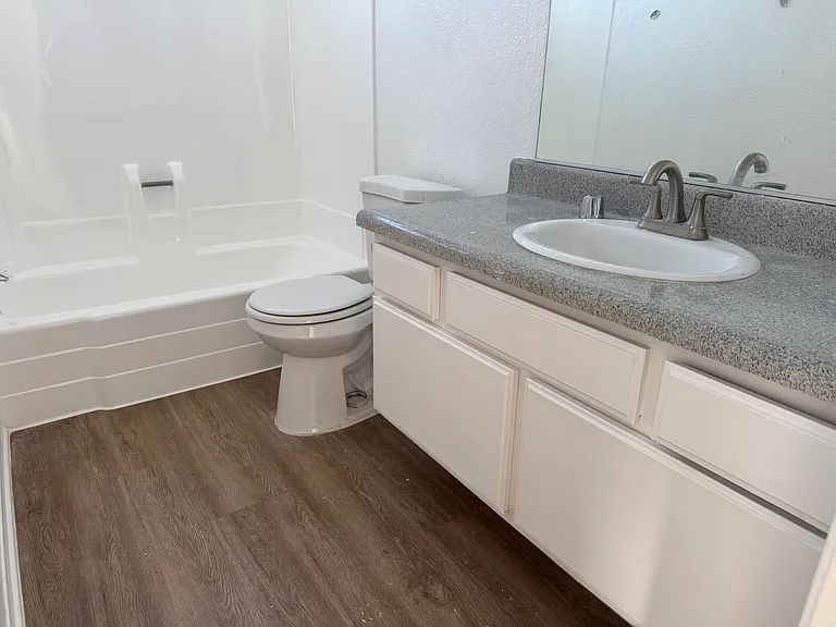 410 S Curtis Ave #5 — Photo 6