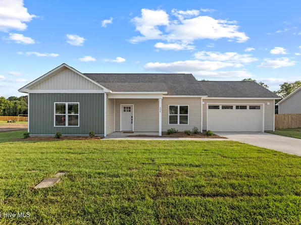 406 Wade Drive, Richlands, NC 28574