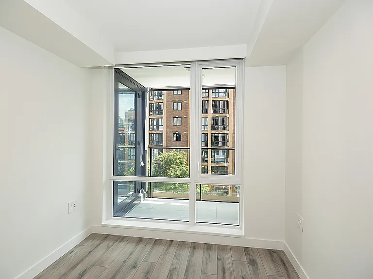 1107 Richards St #407 — Photo 9